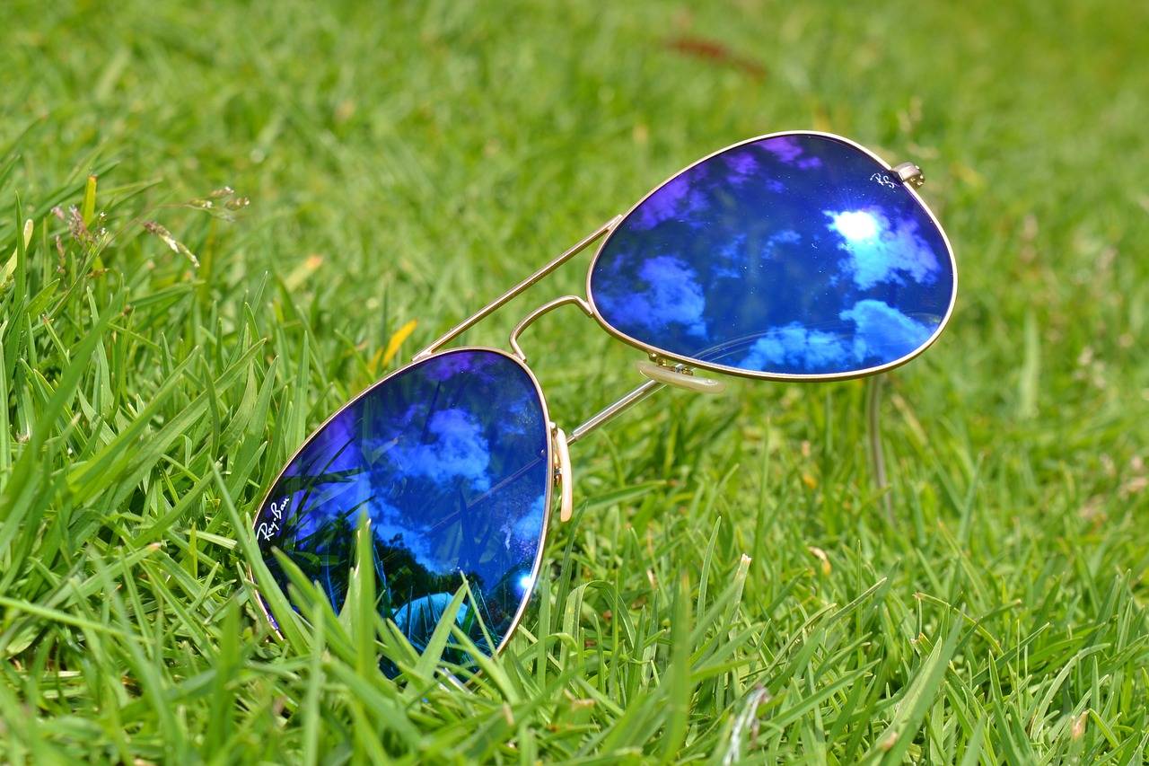 The Intersection of Fashion and Technology: Smart Fabrics